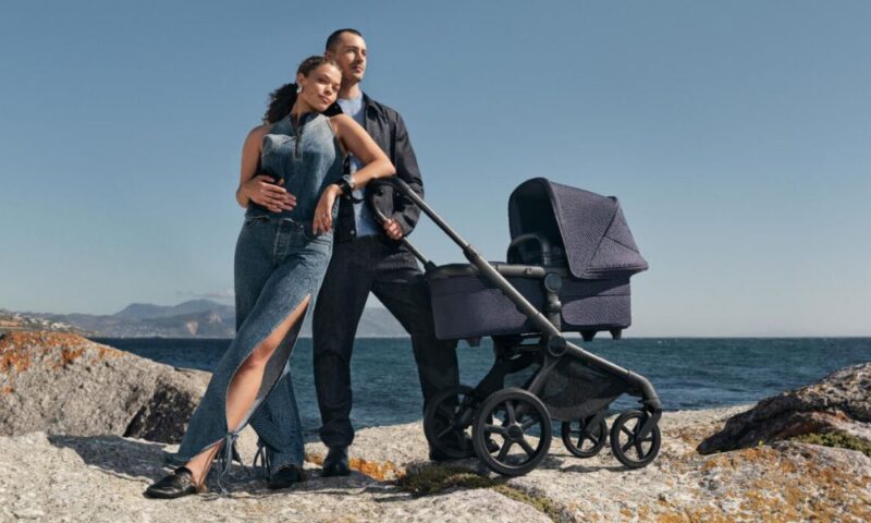 bugaboo fox 5と夫婦の画像